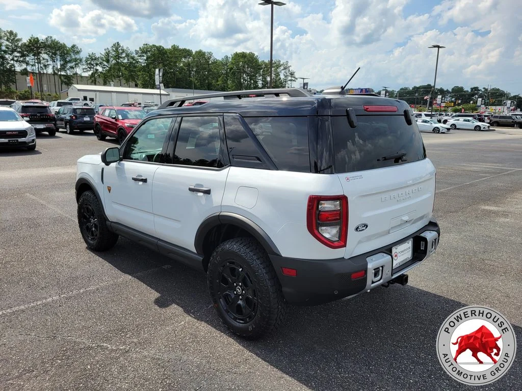Used 2026 White Ford Badlands image 3