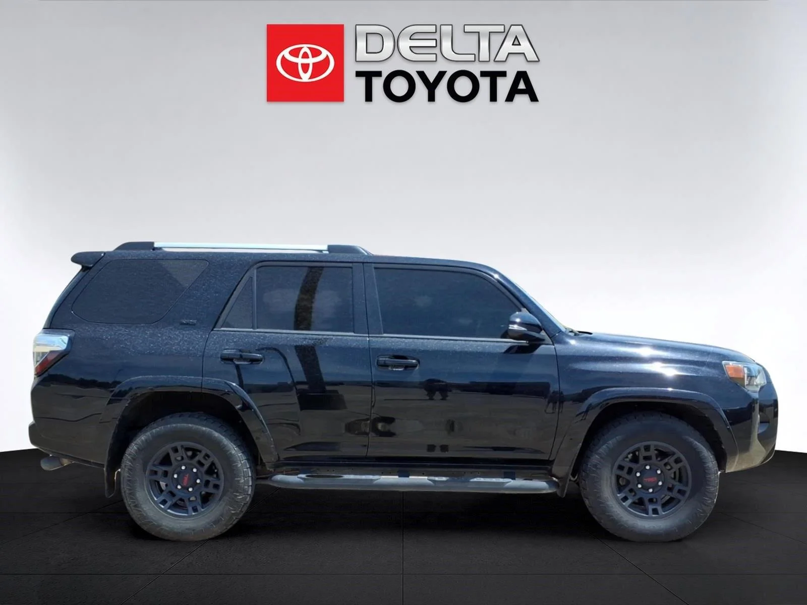 Used 2022 Midnight Black Metallic TOYOTA SUV image 6