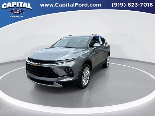 Used 2024 Gray Chevrolet LT image 4