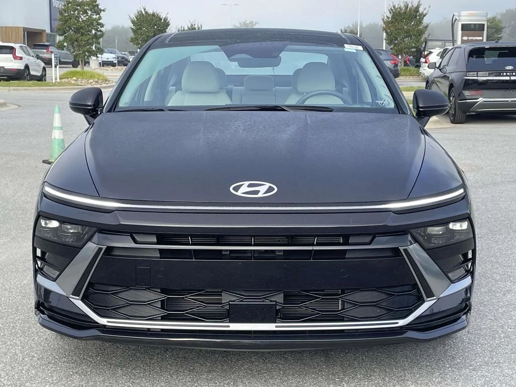 Used 2026 Carbon Blue Hyundai SEL image 26