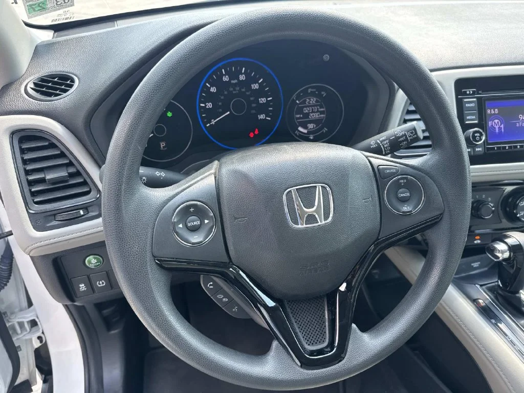Used 2021 White Honda LX image 30