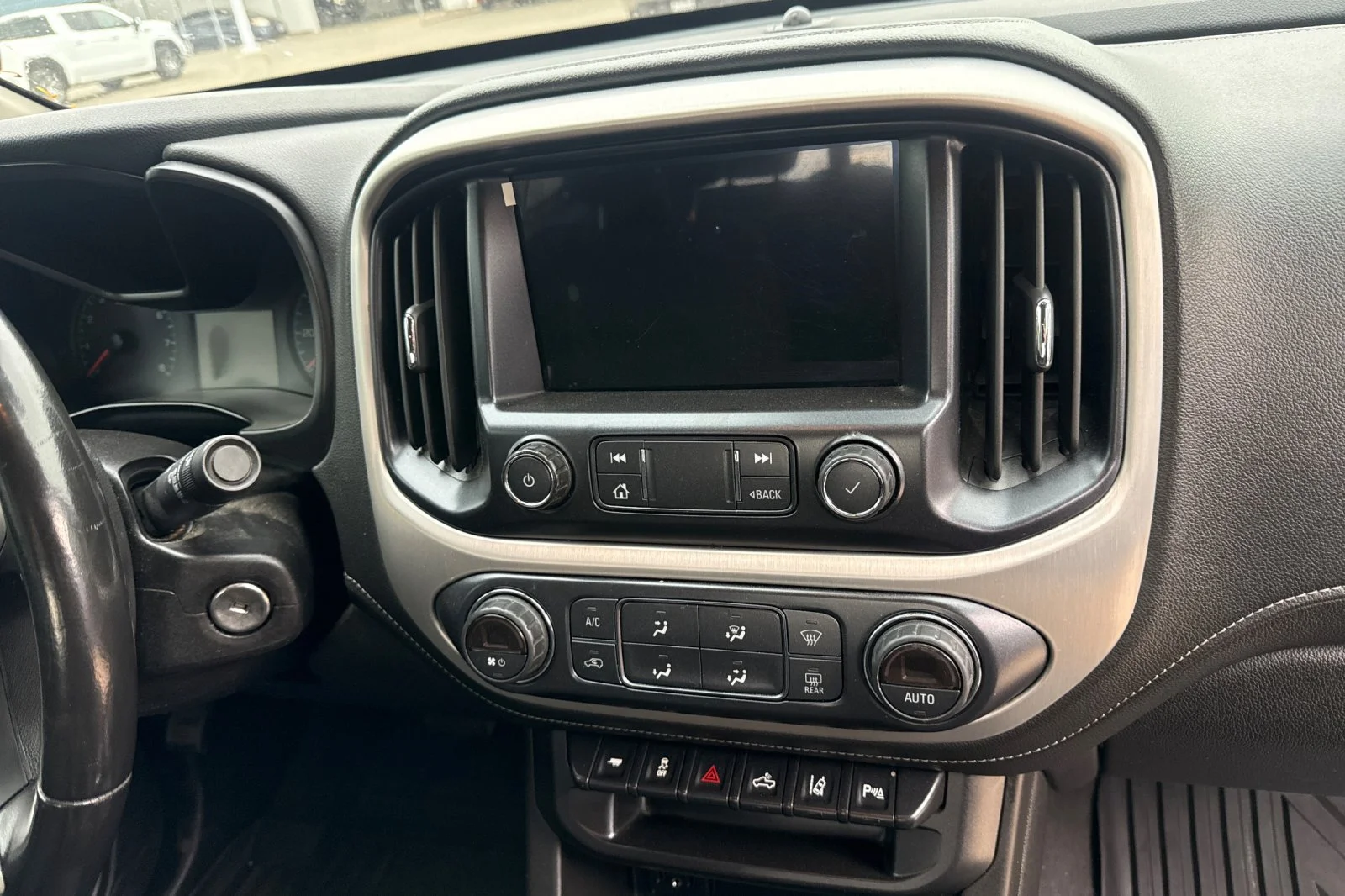 Used 2021 Red GMC Elevation image 15