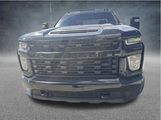 Used 2020 Black Chevrolet Custom image 3