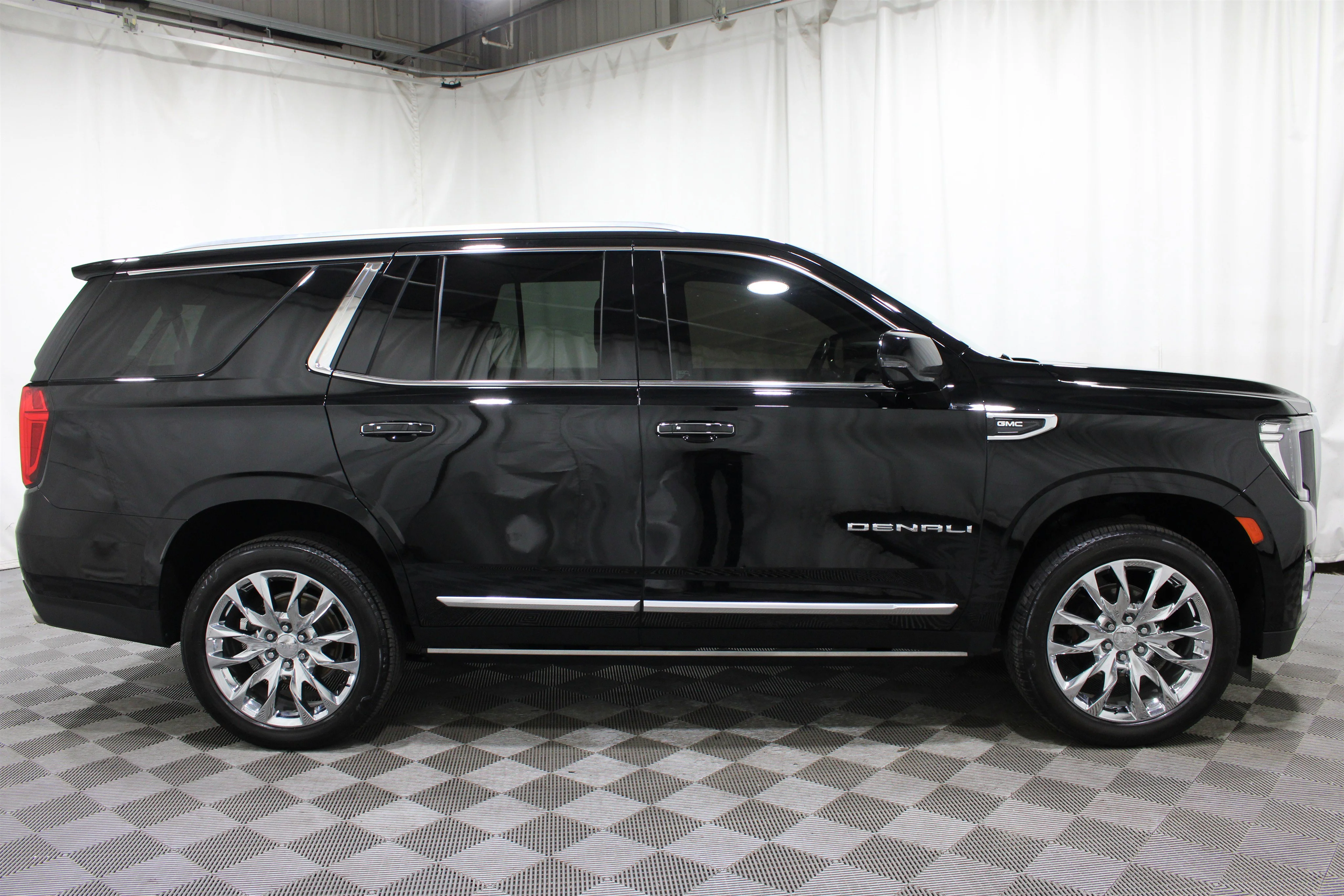 2022 GMC Yukon Denali - Photo 30