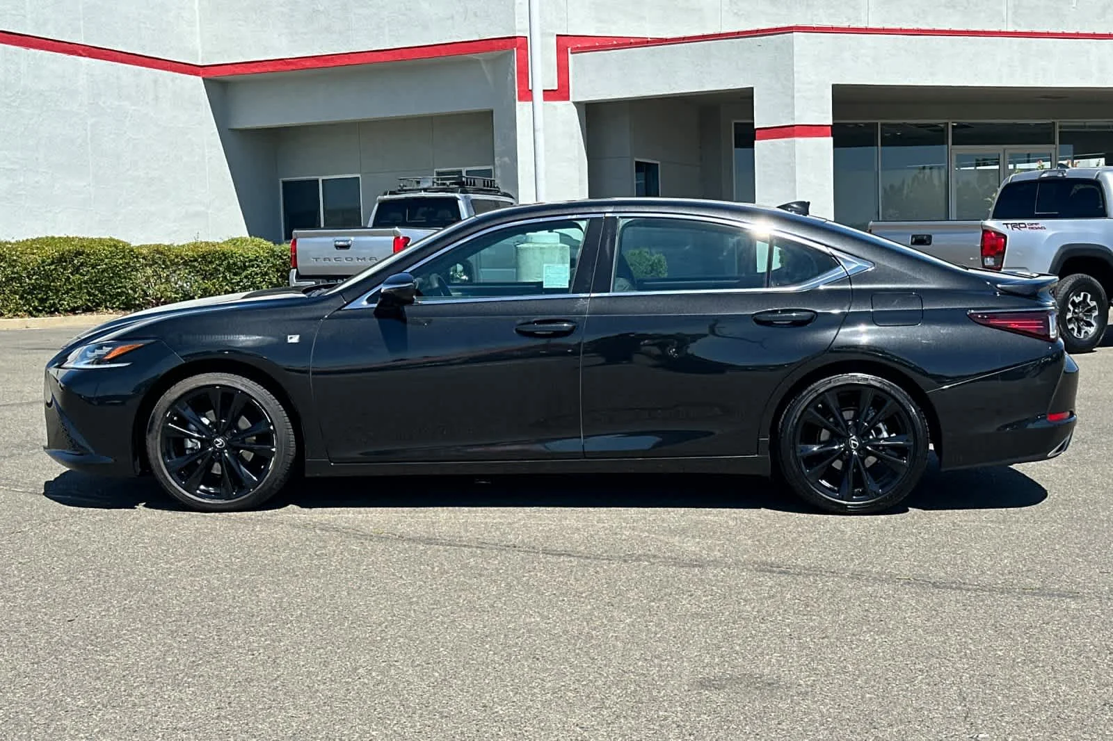 Certified Used 2023 CAVIAR Lexus F SPORT Handling image 9