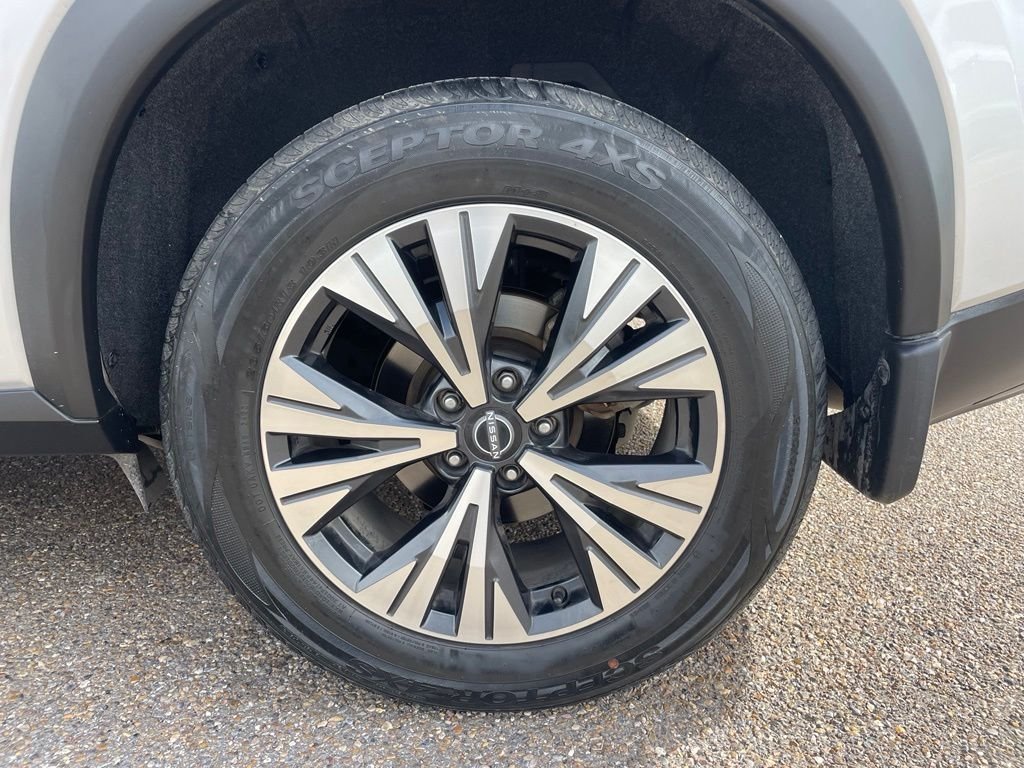 Certified Used 2023 Silver Nissan SV image 17
