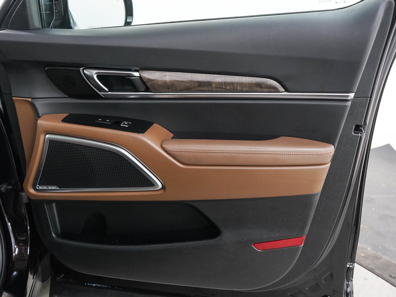 Used 2022 Black Copper Kia SX AWD image 13