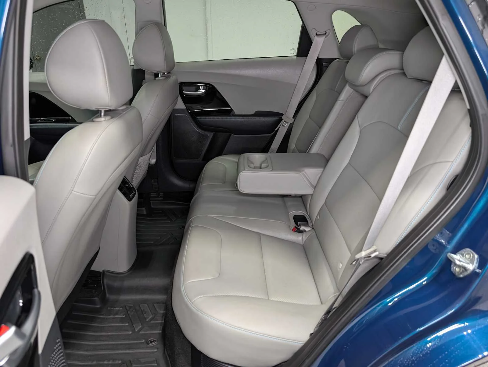Used 2020 CERULEAN Kia EX Premium image 18