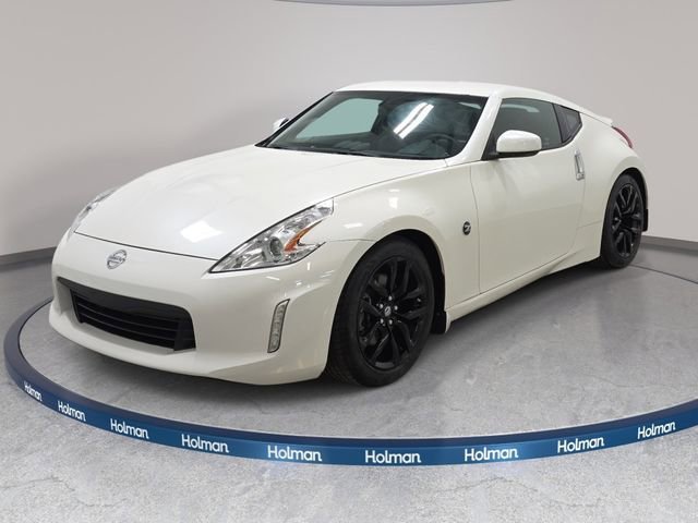 2017 Nissan 370Z Coupe Touring