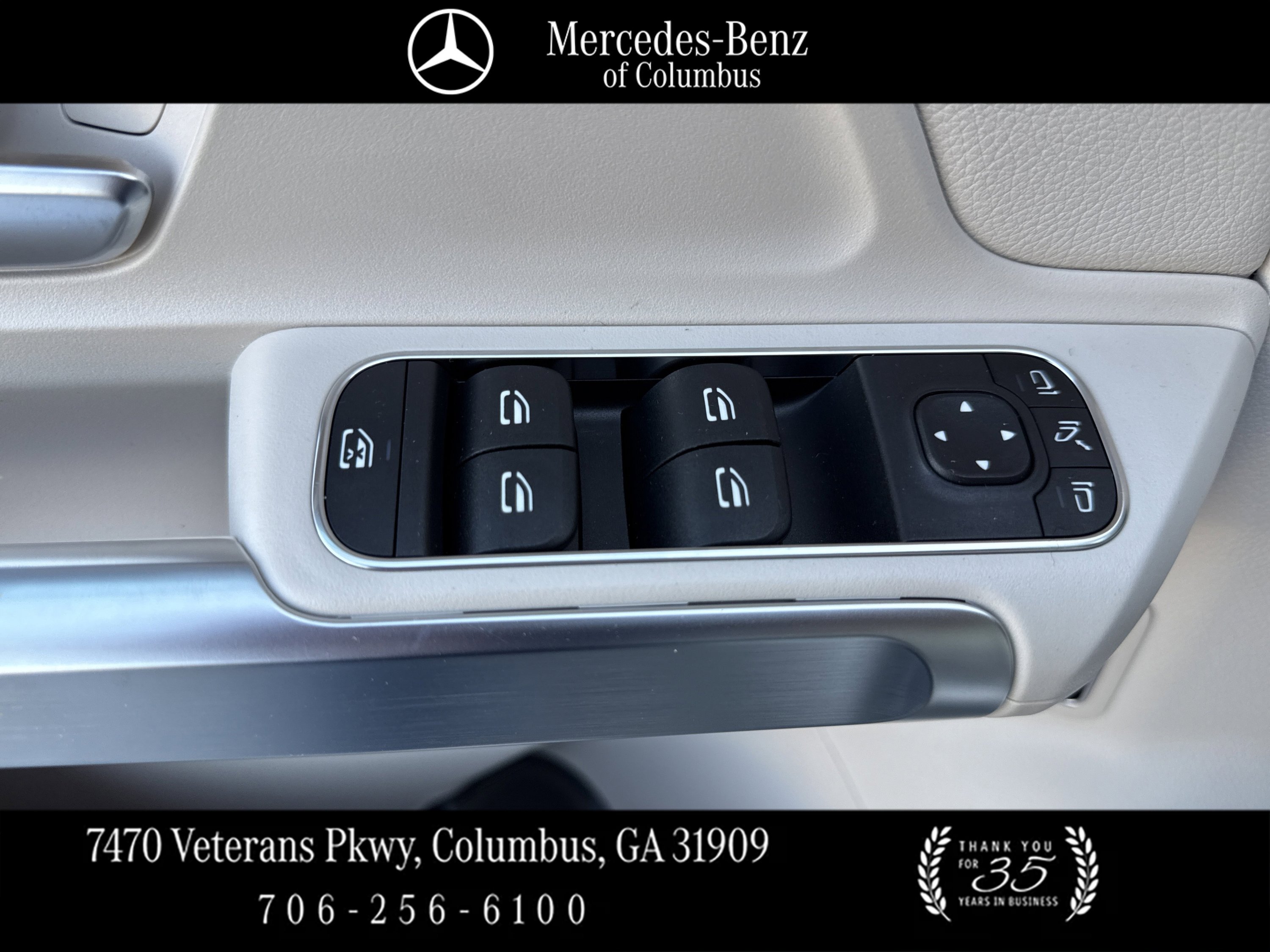 Used 2026 Polar White Mercedes-Benz GLB 250 image 17