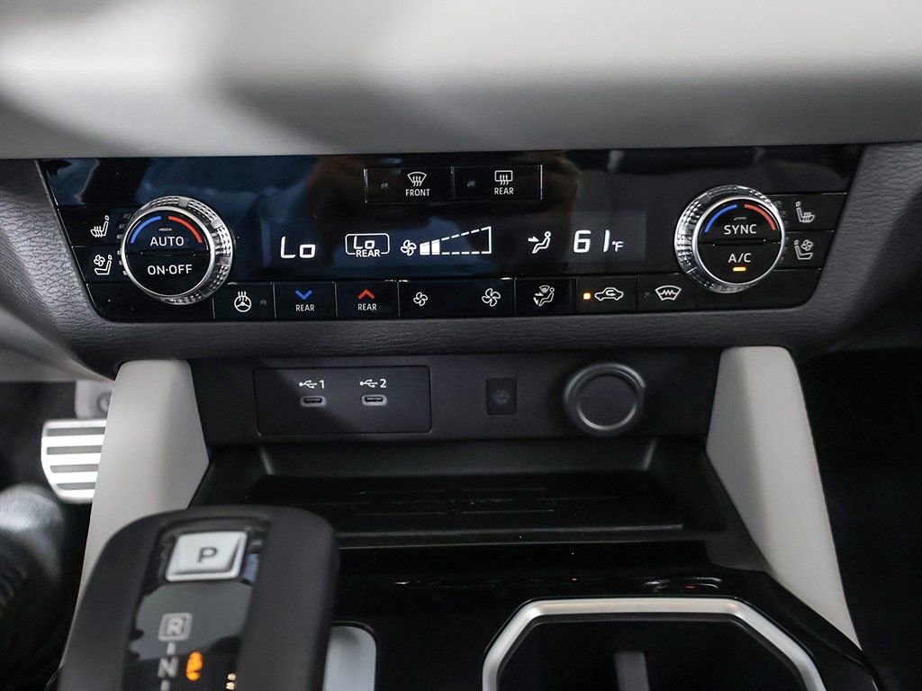 2025 Mitsubishi Outlander SEL - Photo 49