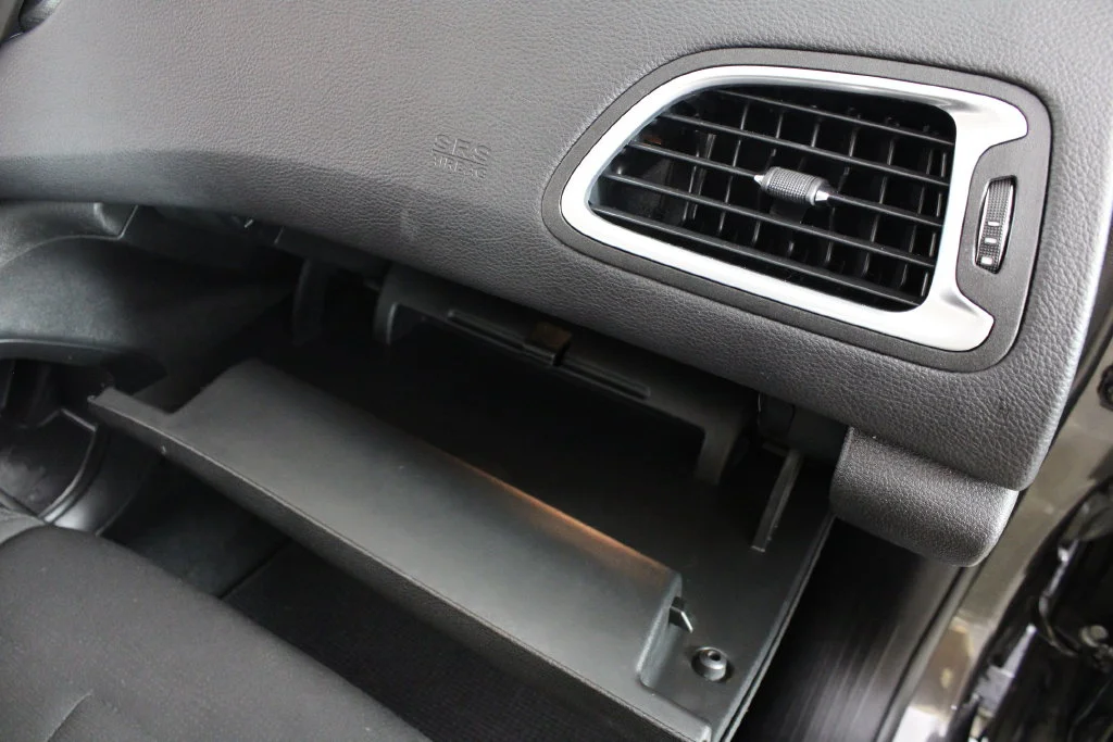 Used 2016 Gray Chrysler Limited image 17