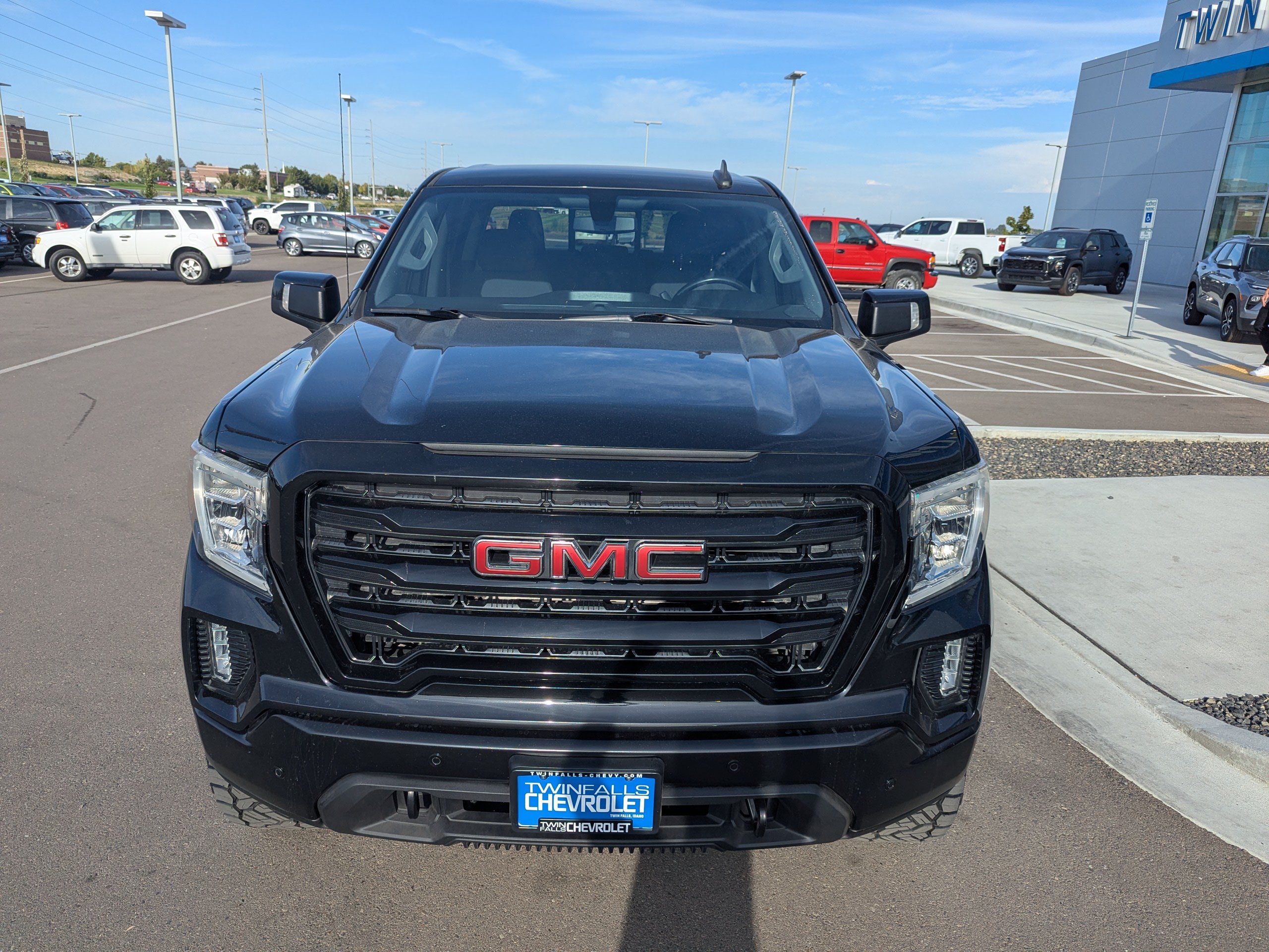Used 2020 ONYX BLACK GMC Elevation image 6