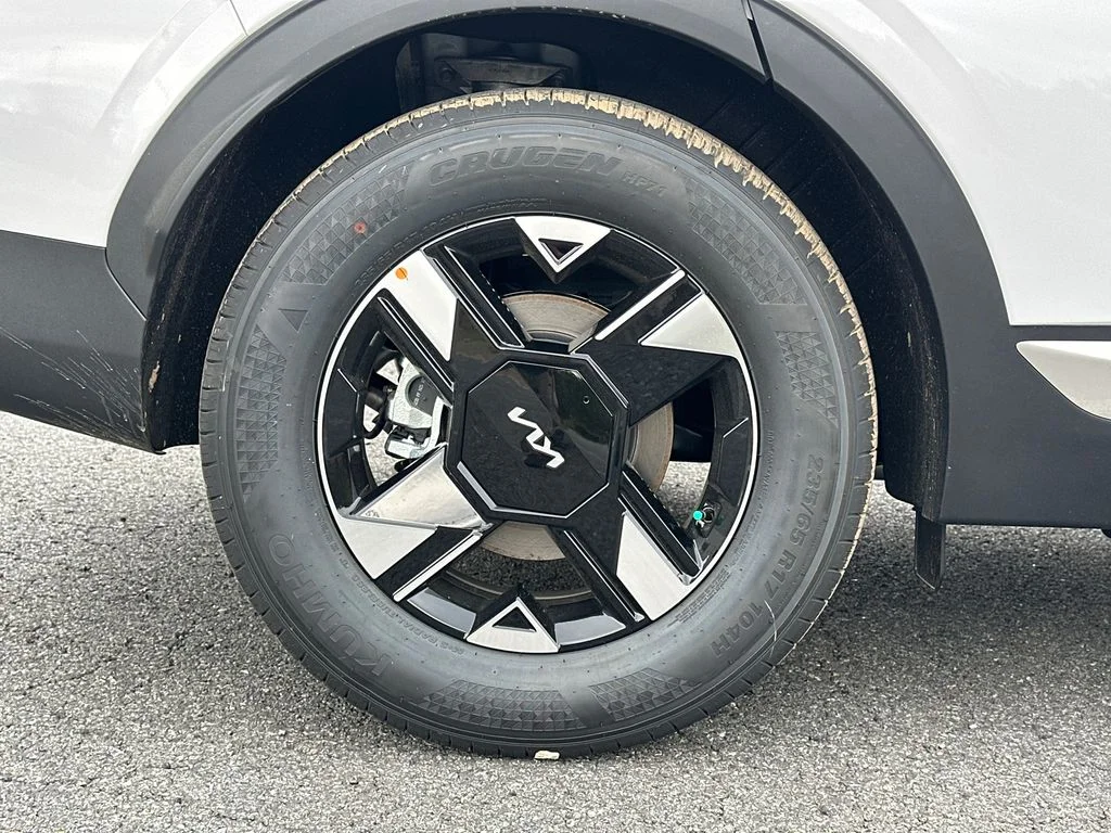 New 2026 White Kia LX image 17