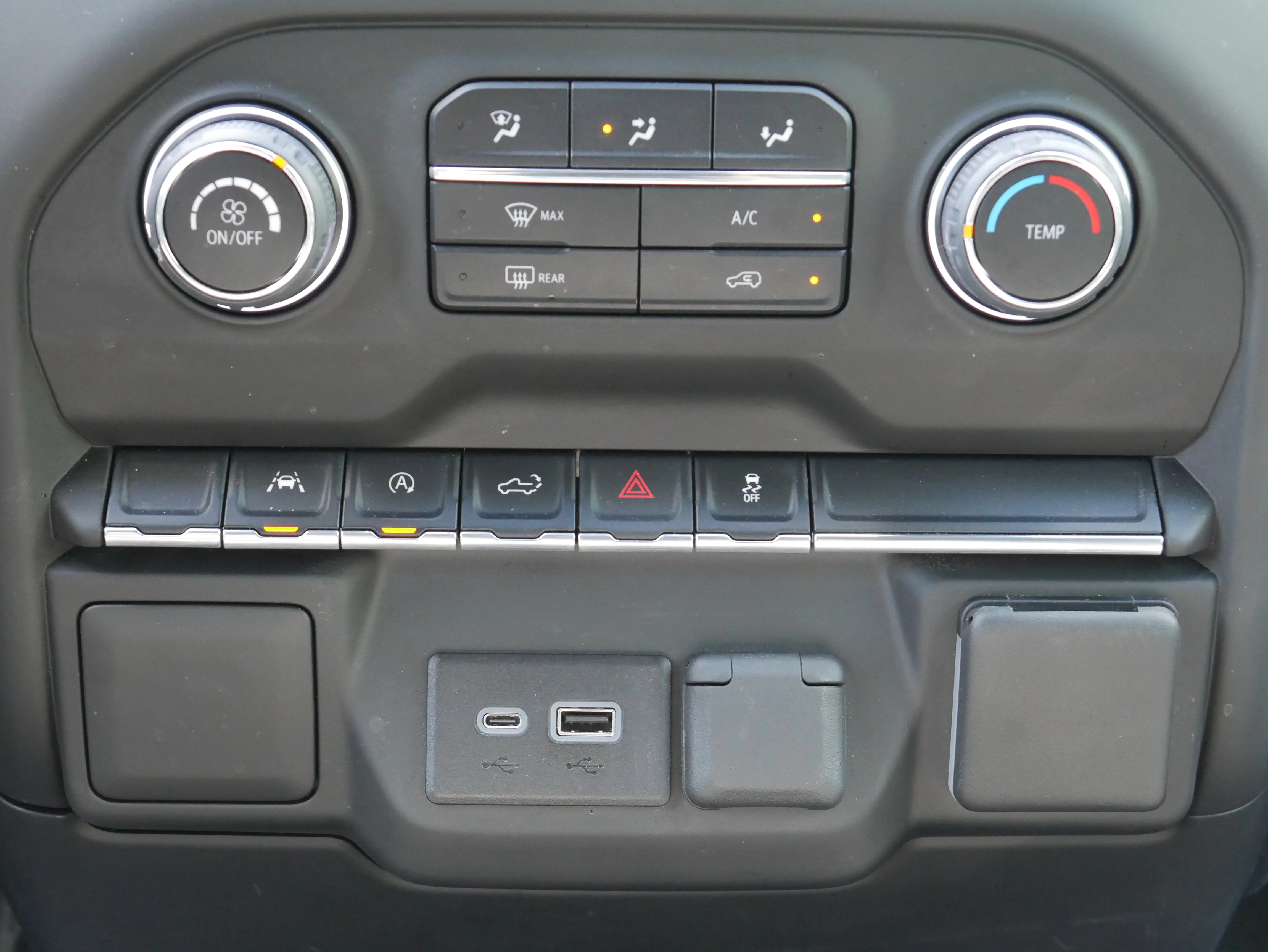 2023 Chevrolet Silverado 1500 Custom - Photo 19