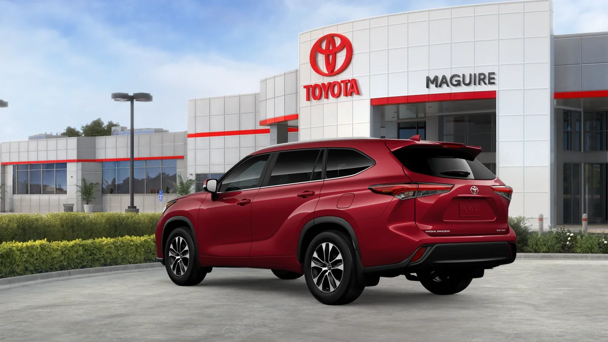 New 2026 Ruby Flare Pearl Toyota XLE image 19