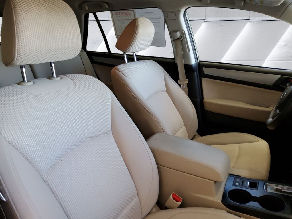 Used 2019 Green Subaru 2.5i Premium image 14