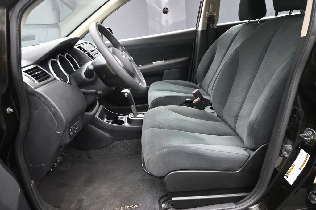 Used 2010 Black Nissan 1.8 S image 16