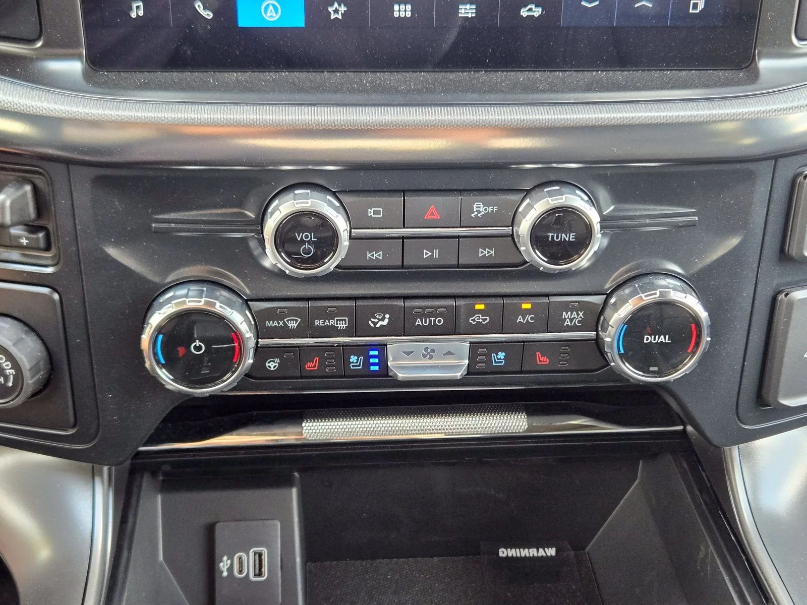 New 2026 Star White Metallic Tri-Coat Ford Lariat® image 14