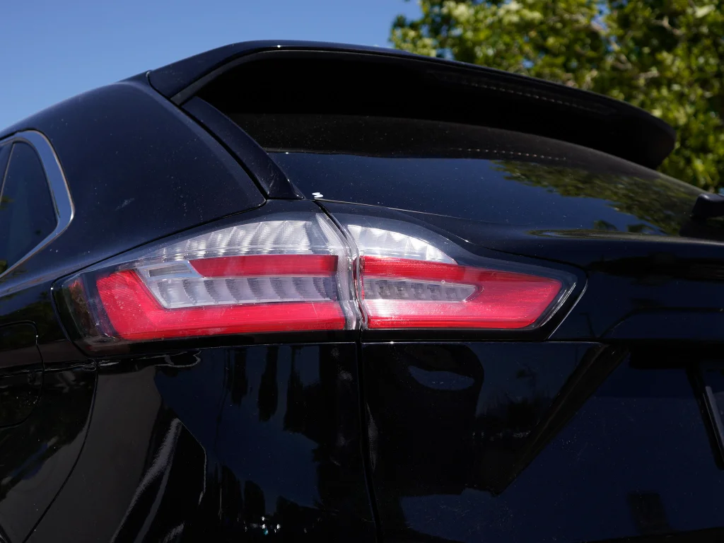 Used 2022 Agate Black Metallic Ford SEL image 4