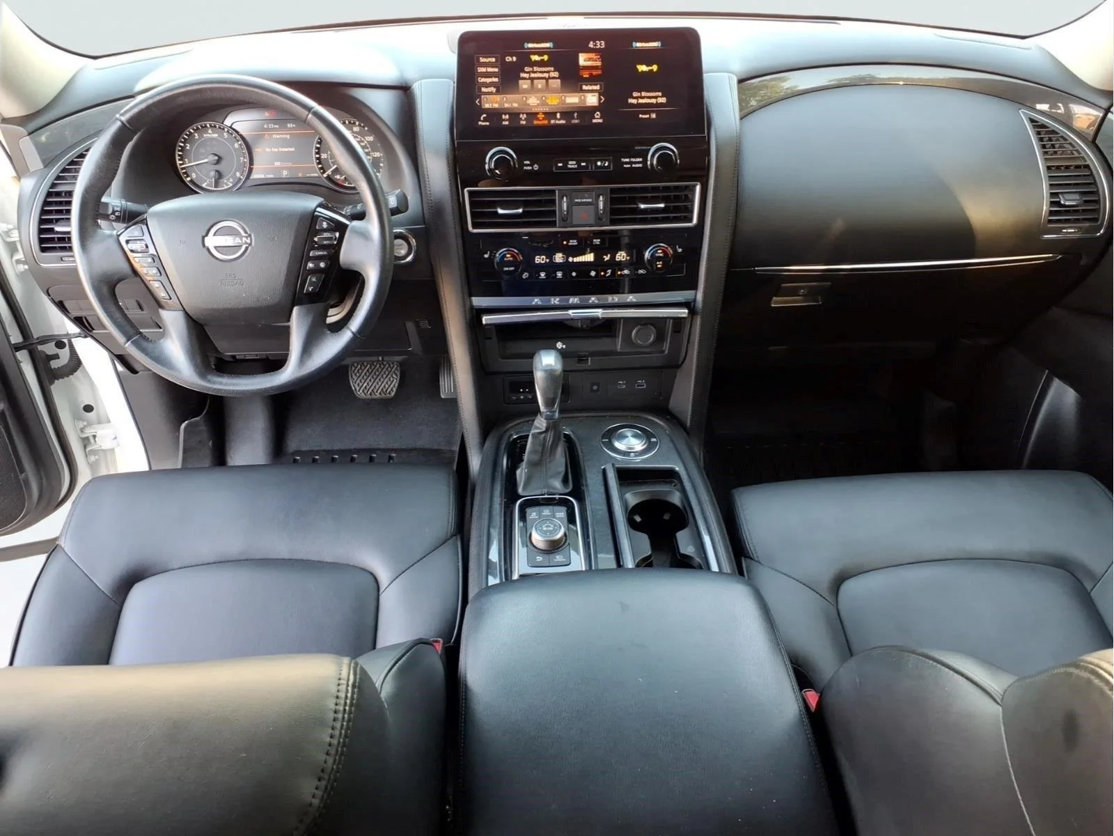 Used 2023  Nissan SV image 13