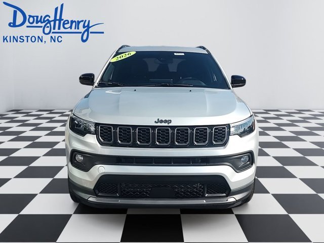 New 2026 Silver Zynith Metallic Clear-Coat Exterior Paint Jeep Latitude Altitude image 8