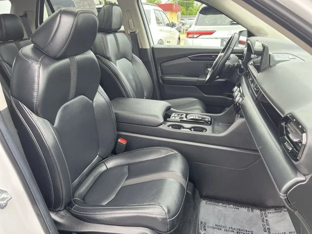 Used 2025  Honda Touring image 28