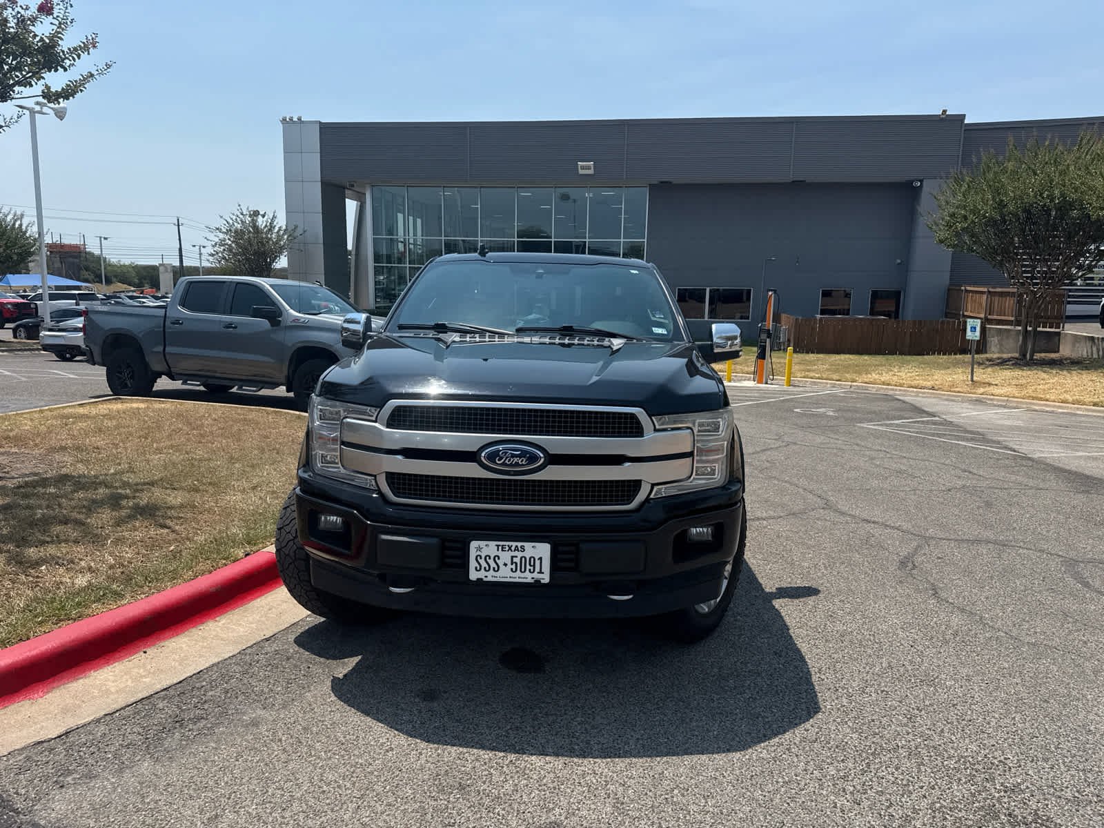 Used 2019 Agate Black Ford Platinum image 6