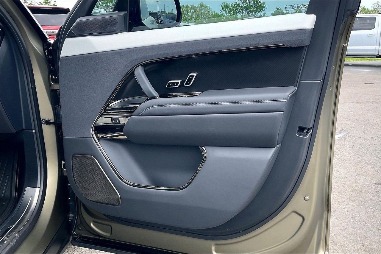 Used 2024 Carbon Bronze SV Bespoke Ultra Metallic Satin Land Rover SV Edition One Carbon Bronze image 30