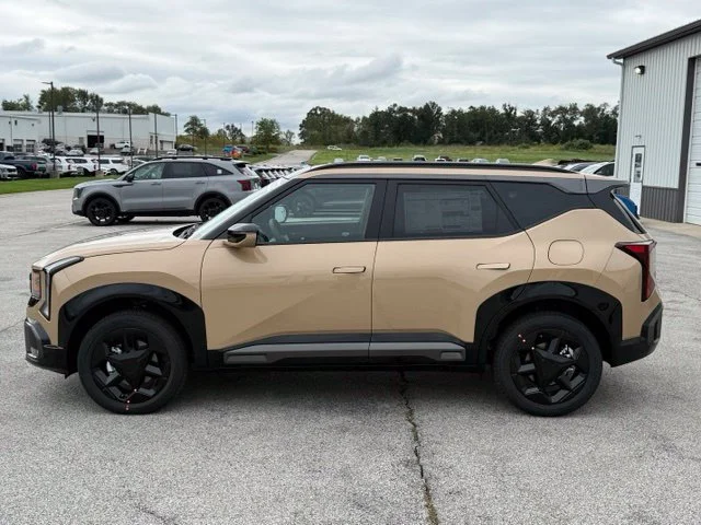 New 2027 Brown Kia X-Line S image 4