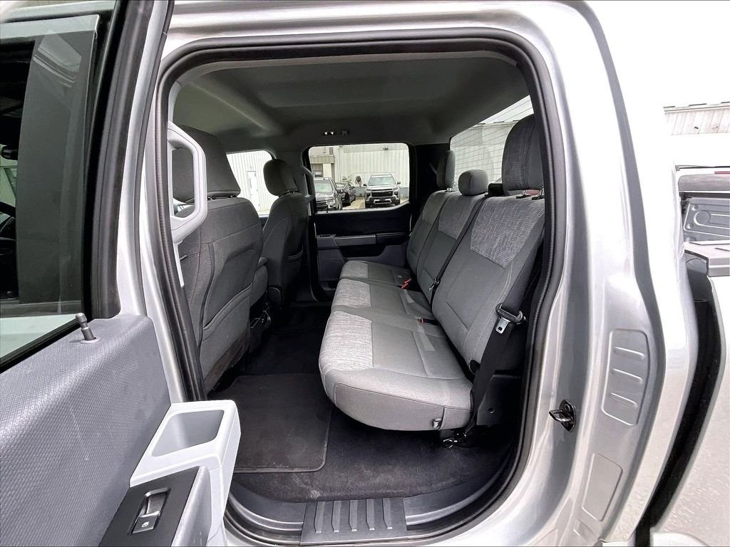 Used 2023 Silver Ford XLT image 15