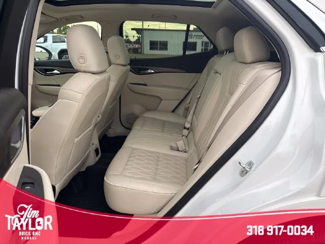 Used 2022 White Buick Avenir image 28