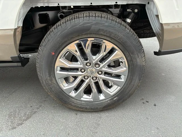 New 2026 Star White Metallic Tri-Coat Ford King Ranch image 17