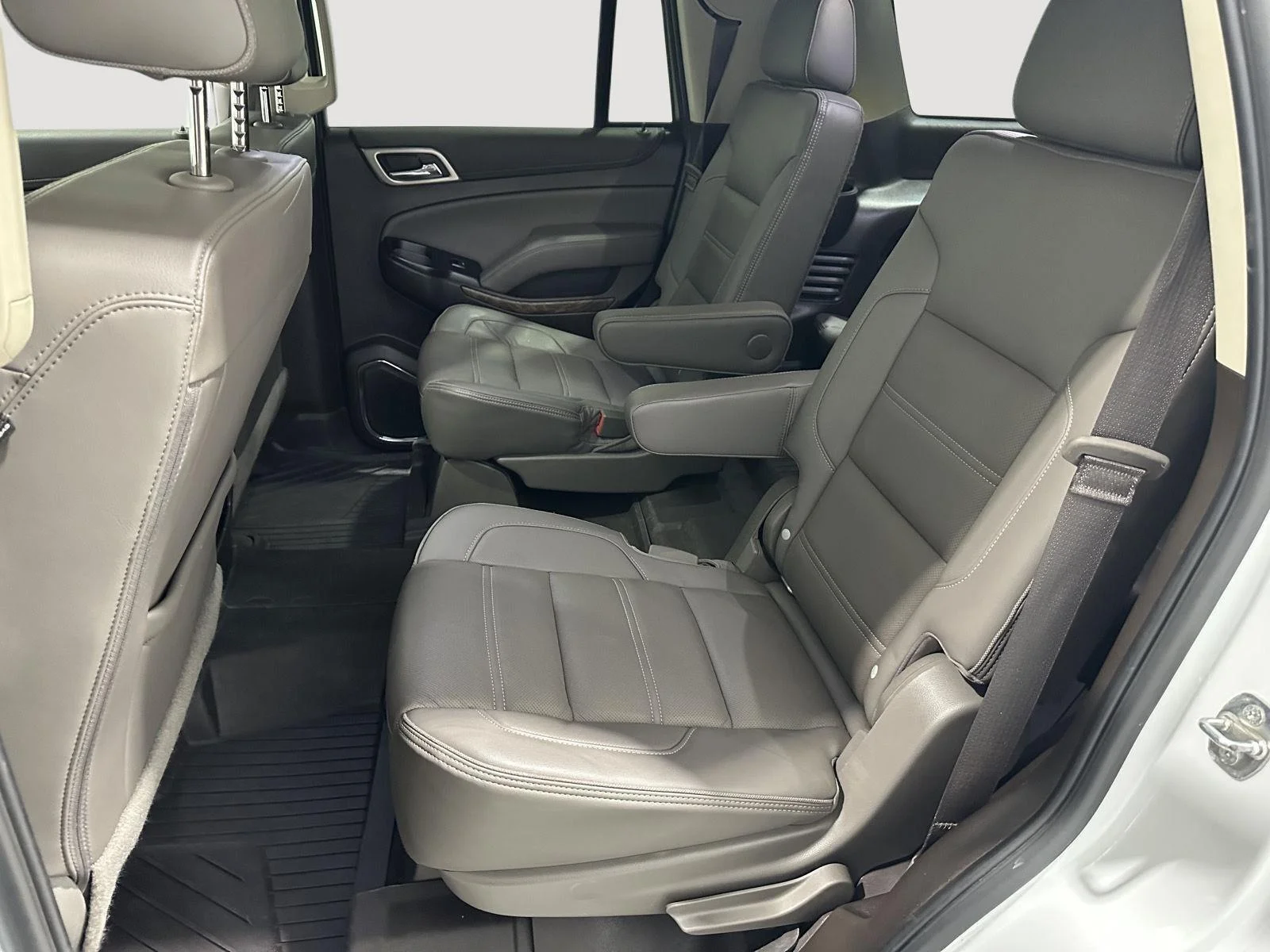 Used 2019 SUMMIT WHITE GMC Denali image 25