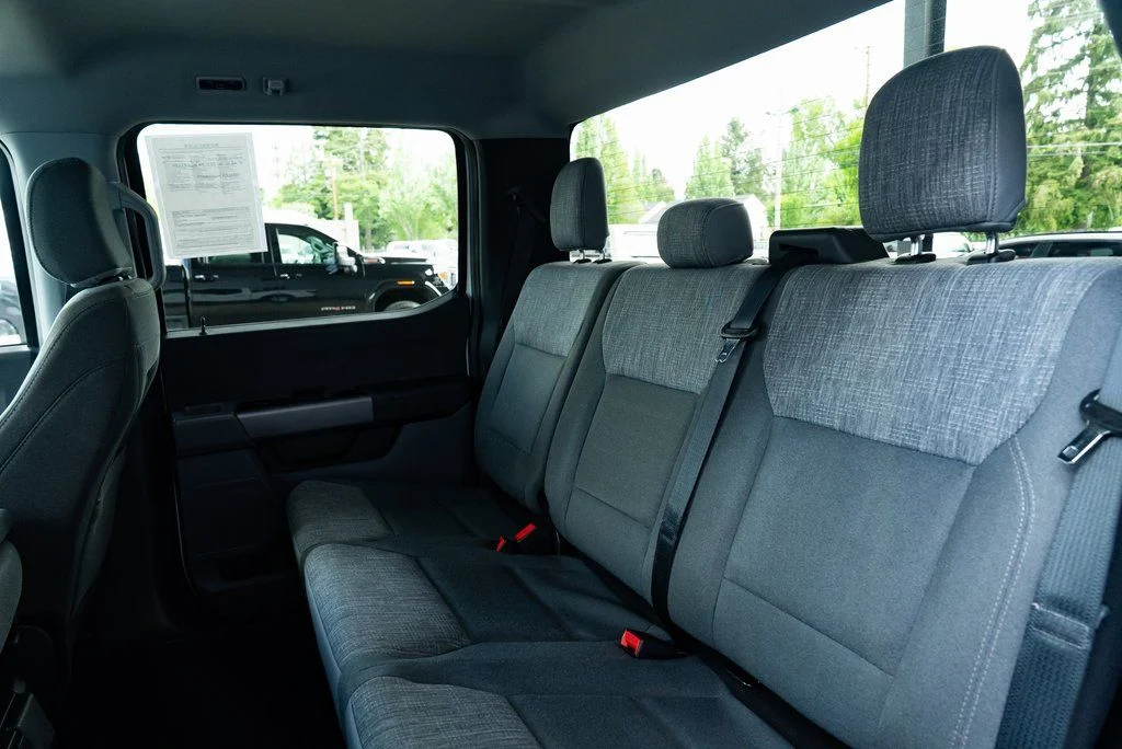 Used 2022 White Ford XLT image 23