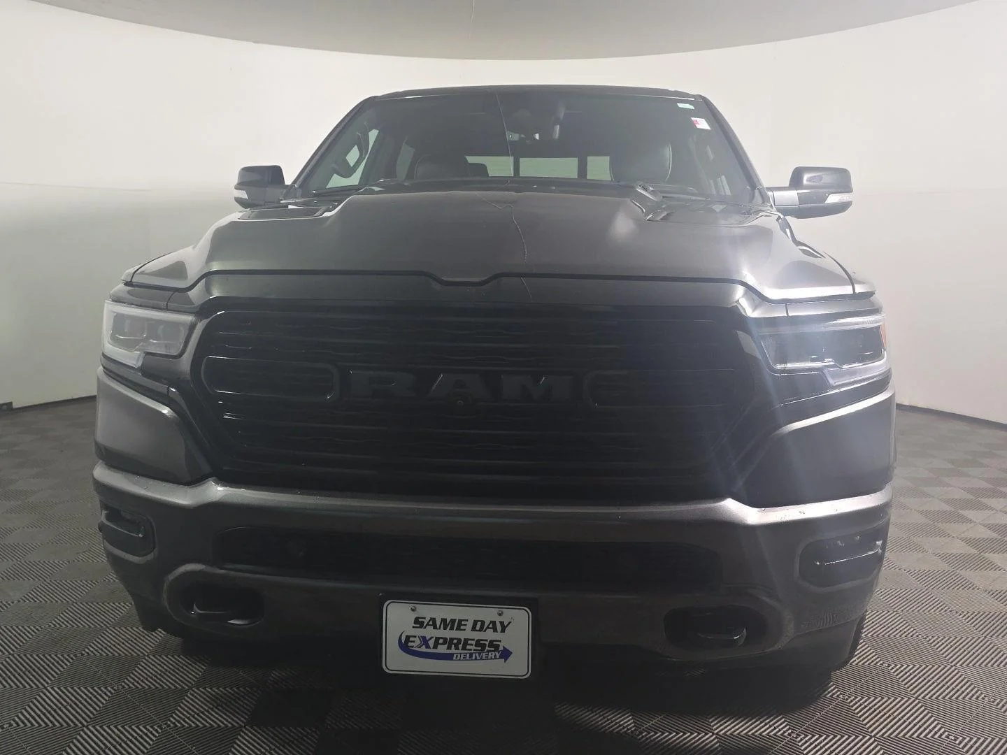 Used 2022 Granite Crystal Metallic Clearcoat Ram Limited image 8