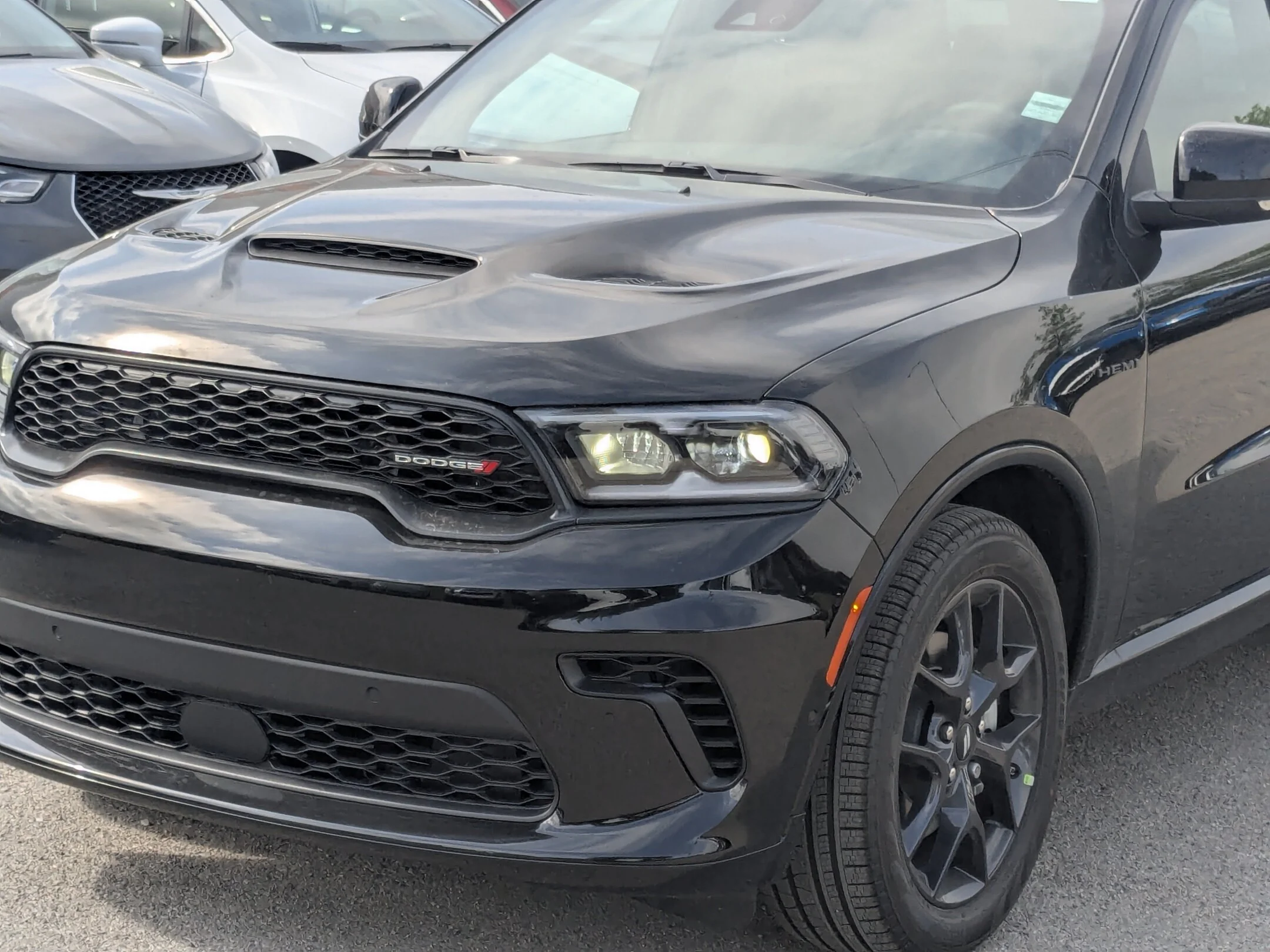New 2026 Black Dodge GT HEMI V8 Plus - - Blacktop Pkg - Power Sunroof - Adaptive Cruise - Ventilated Seats & More! image 10