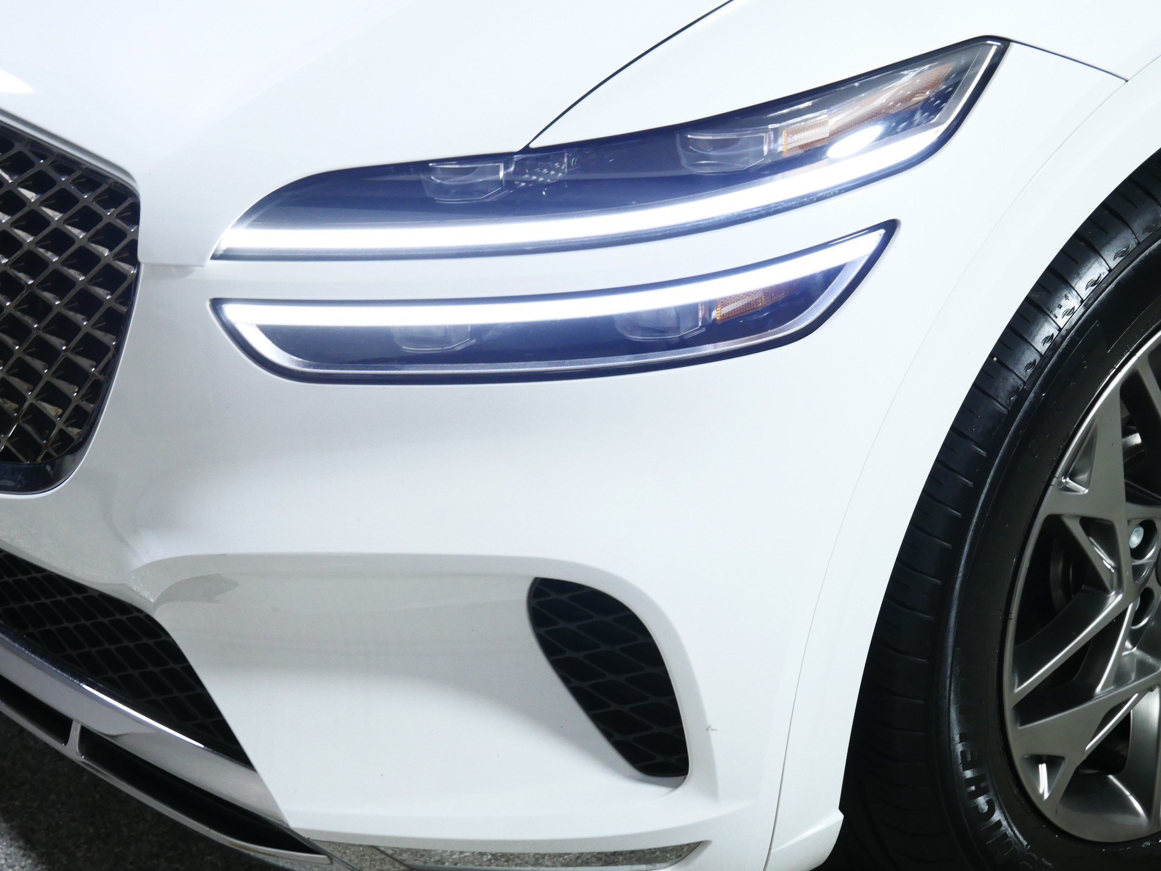 Certified Used 2025 Alta White Genesis 2.5T image 16