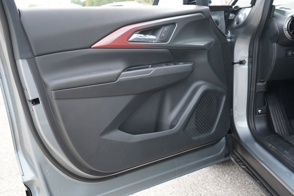 2025 Chevrolet Equinox EV RS - Photo 15
