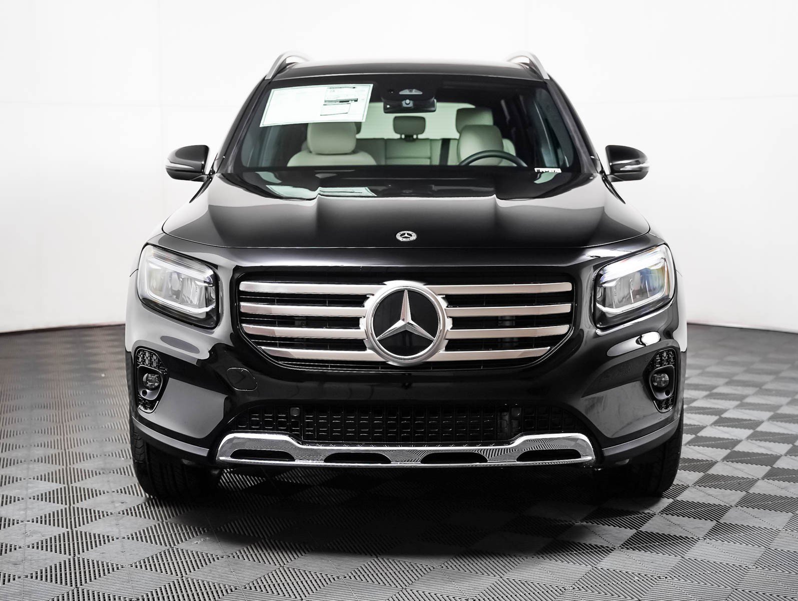 New 2026 Night Black Mercedes-Benz GLB 250 image 9