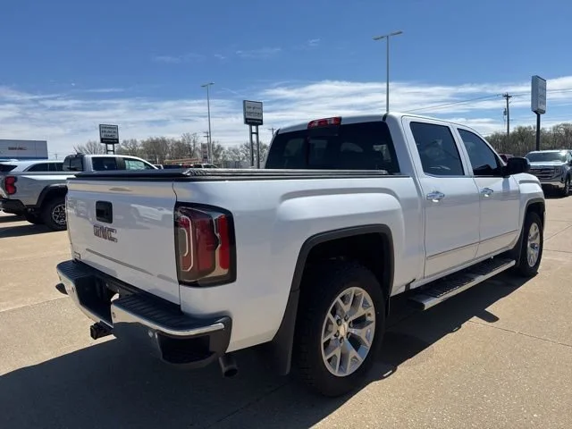 Used 2018 WHITE FROST TRICOAT GMC SLT image 3