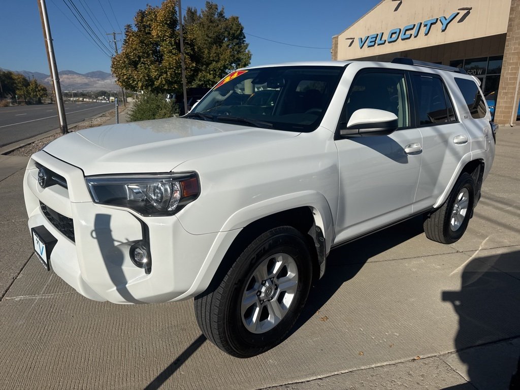 2024 Toyota 4Runner SR5 photo 3