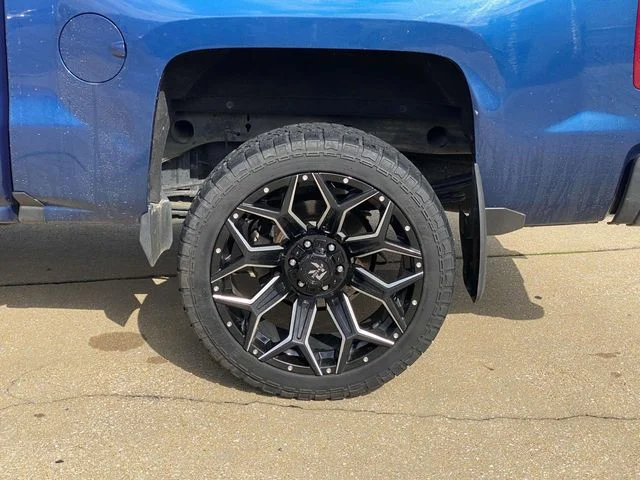 Used 2016 Deep Ocean Blue Chevrolet LTZ image 5