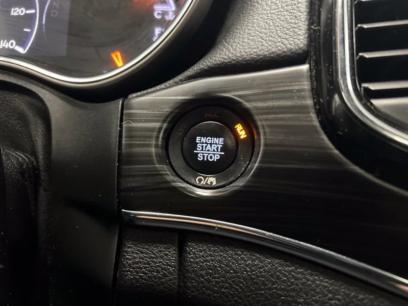 Used 2020 Blue Jeep Limited image 27