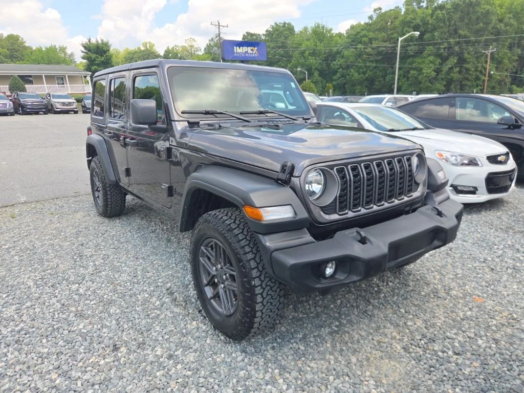 Used 2025 Gray Jeep Sport S image 2
