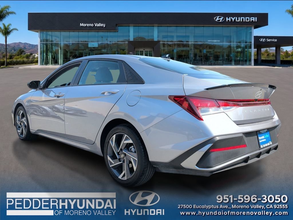 2025 Hyundai Elantra SEL - Photo 7