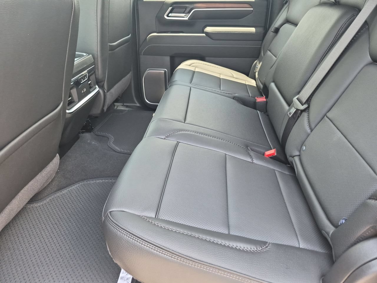 2026 GMC Sierra 2500HD Denali - Photo 24