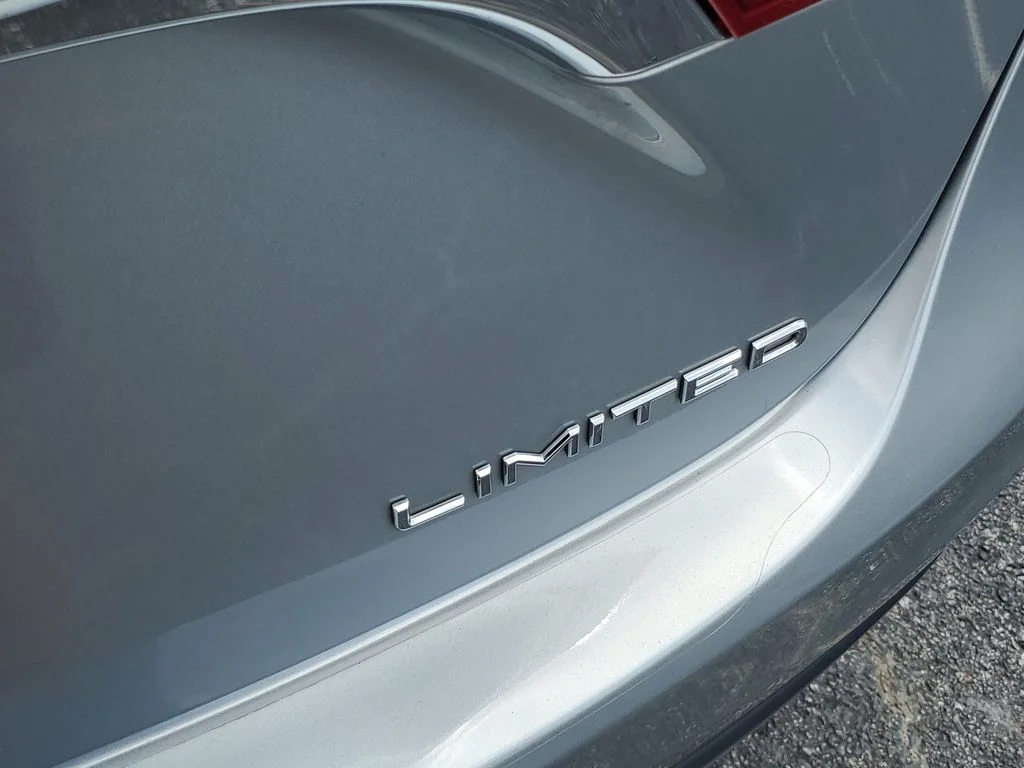 Used 2017 Silver Toyota Limited image 8