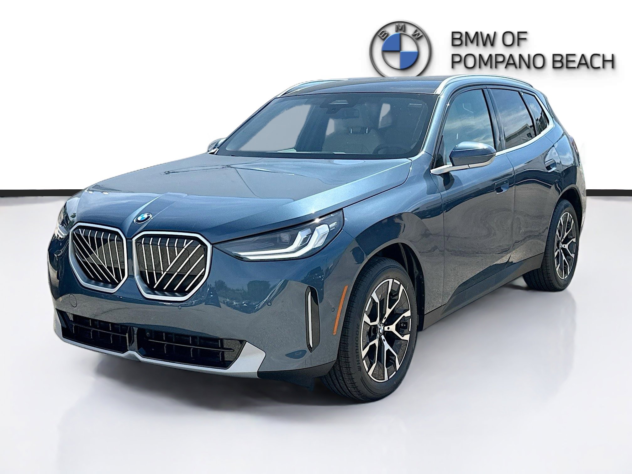 New 2026 Arctic Race Blue Metallic BMW 30 xDrive image 3