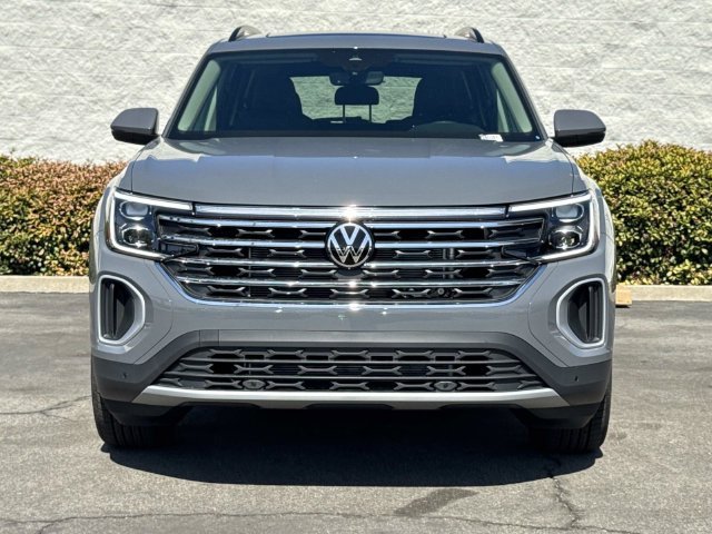 New 2026 Gray Volkswagen SE w/Technology image 8